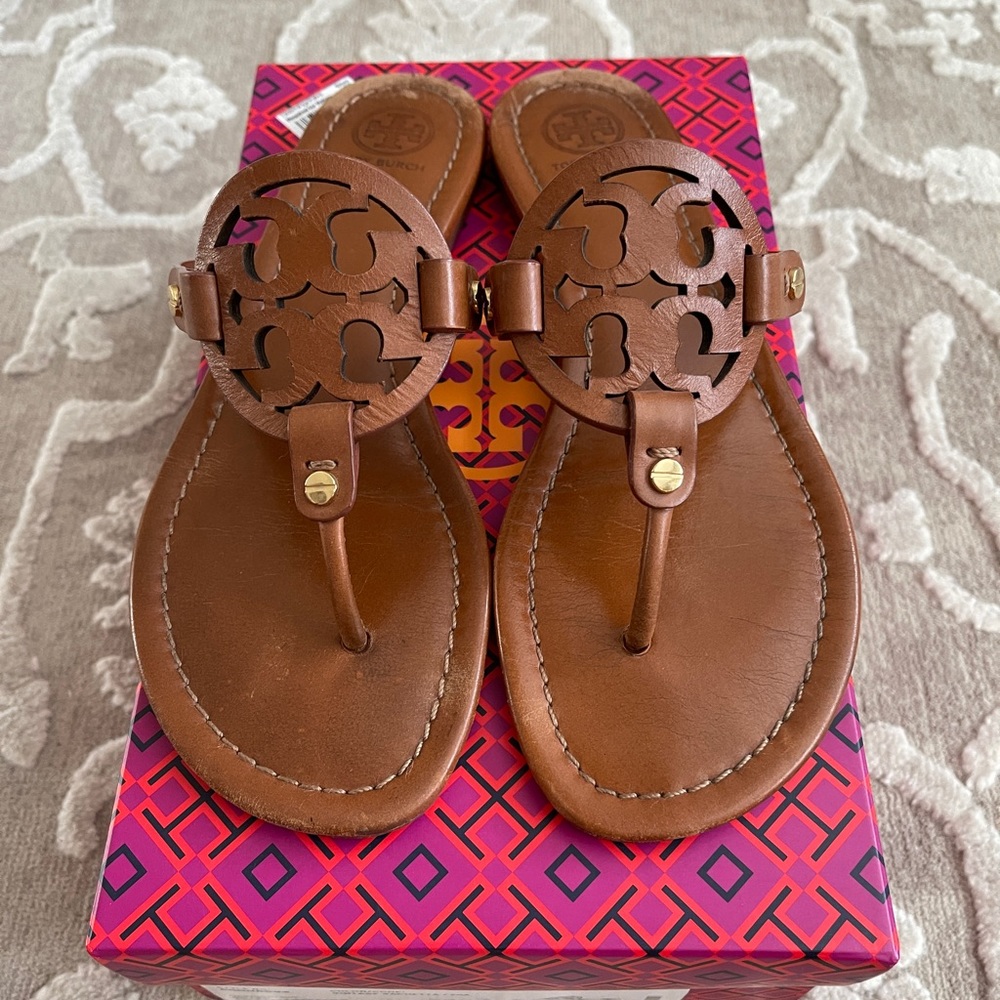 Tory Burch Miller Logo Thong Sandal Vintage Vachetta